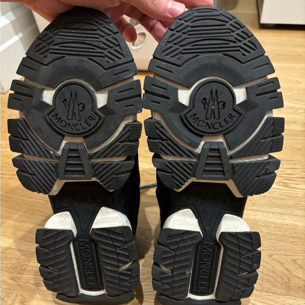 Moncler Shoes Size 42 - Picture 3 of 6